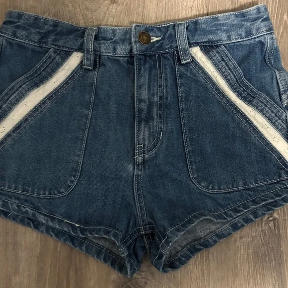Free People Denim Eyelet Lace denim shorts - size 26 - Picture 5 of 5